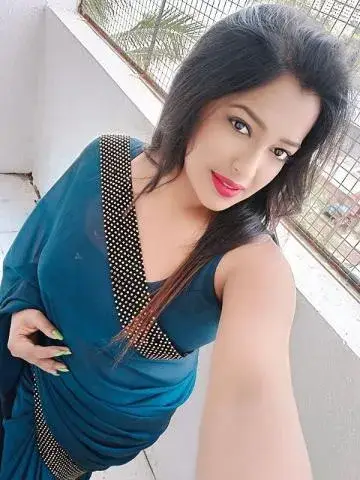 alka-housewife-escort girl